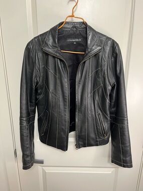 Ocean West Women's Black 100% Lambskin/Leather Zip-Front Jacket in size 6